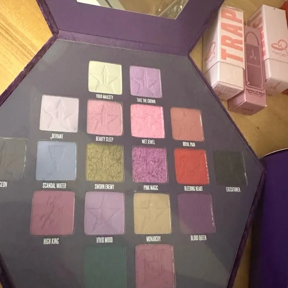 Jeffree Star Bundle 🌟🌟 **8 pieces**